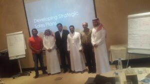 دورة قيادة التطوير التجاري للمسؤولين التنفيذيين